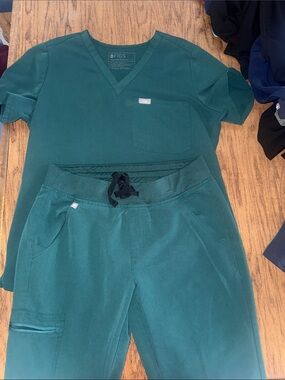Figs Teal Scrub Top and Drawstring Pants